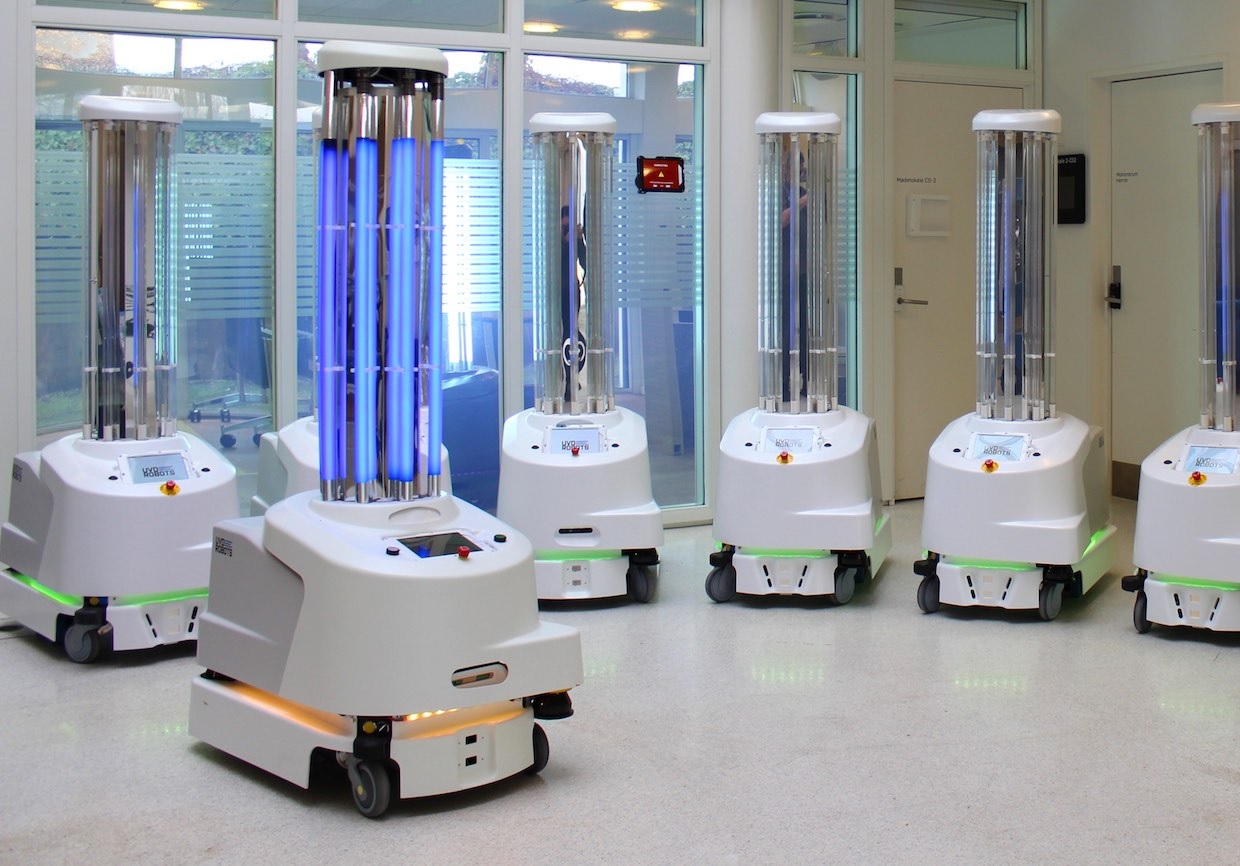 robot uv light disinfection