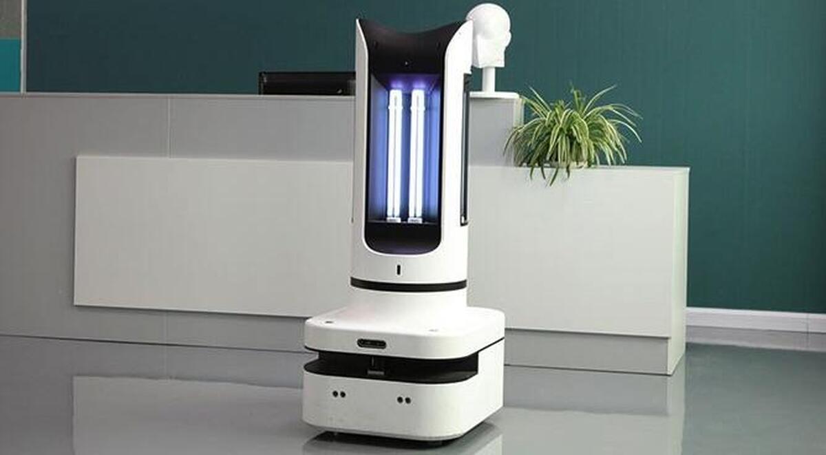 Pulsed Light Disinfection Robot for Shower – The Future of Bathroom Cleaning